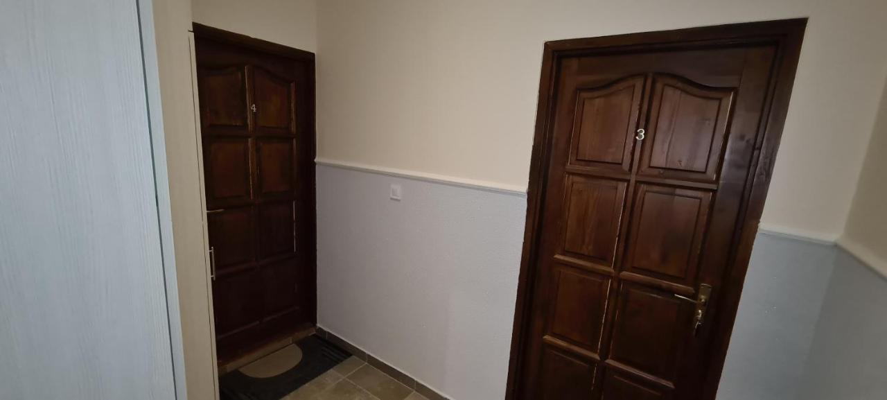 Rozsa Apartmanhaz Szeged Extérieur photo