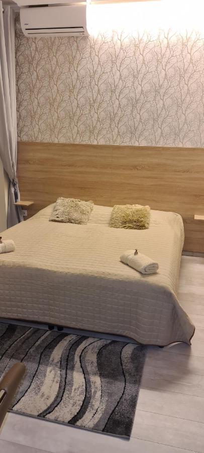 Rozsa Apartmanhaz Szeged Extérieur photo