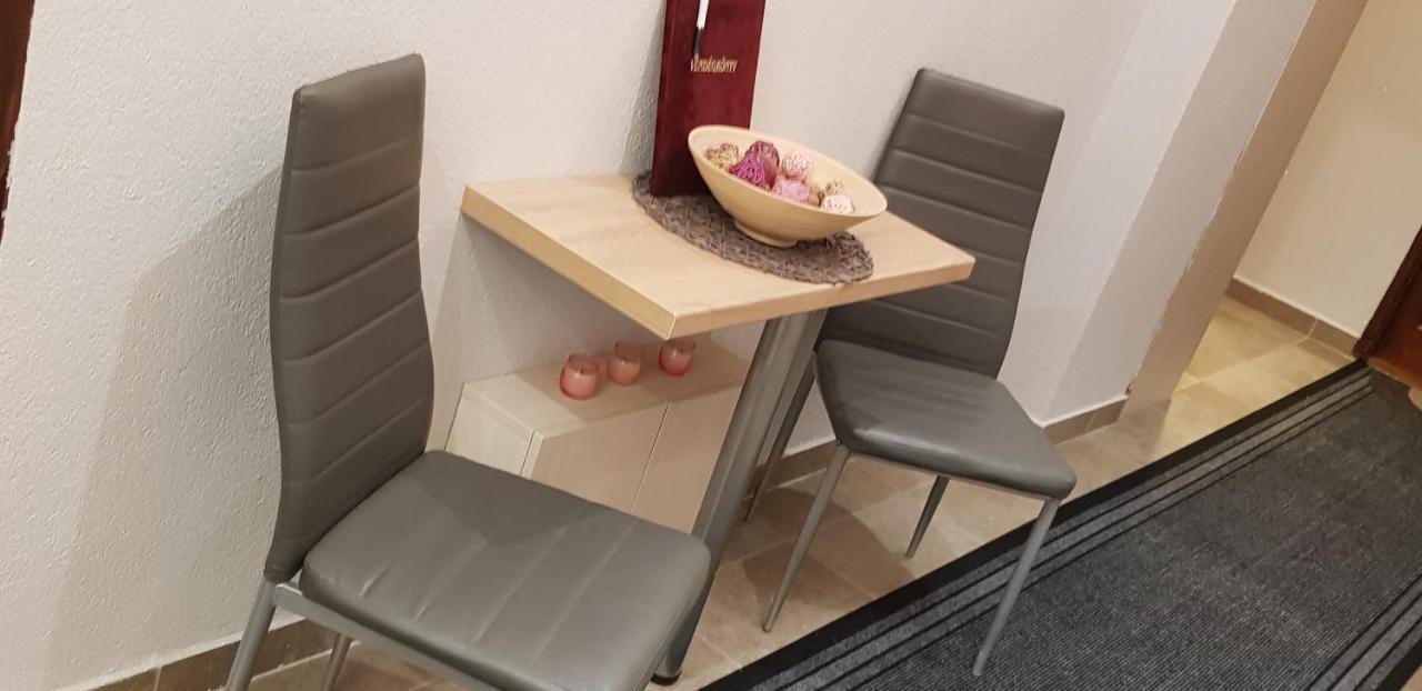 Rozsa Apartmanhaz Szeged Extérieur photo