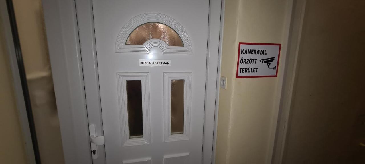 Rozsa Apartmanhaz Szeged Extérieur photo