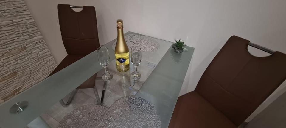 Rozsa Apartmanhaz Szeged Extérieur photo