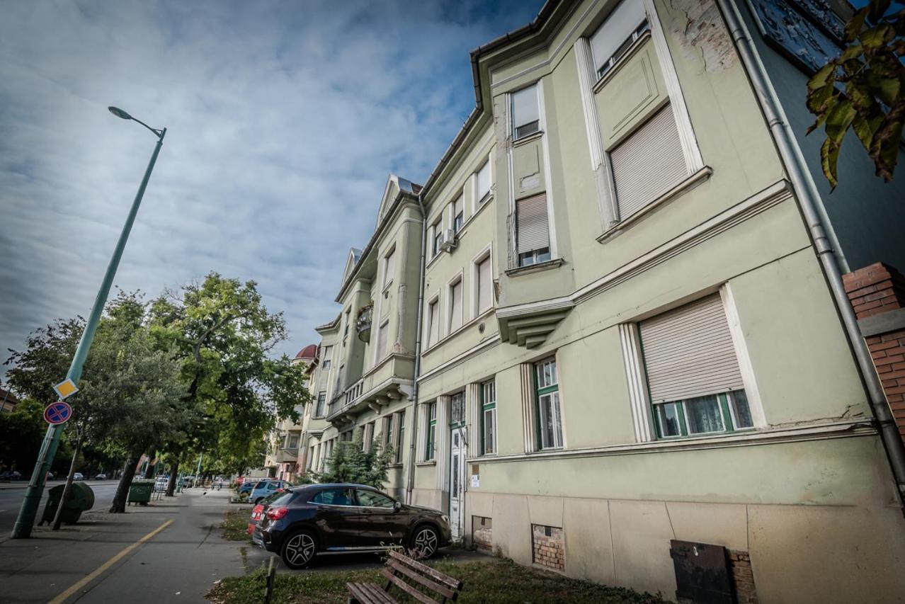 Rozsa Apartmanhaz Szeged Extérieur photo