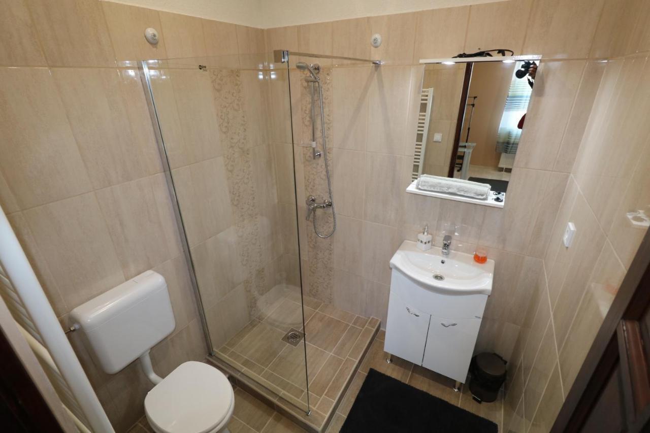 Rozsa Apartmanhaz Szeged Extérieur photo